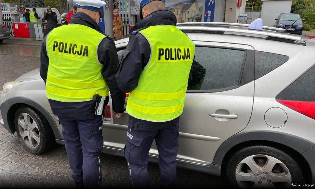 Zatrzymanie złodziejki sklepowej przez policję w Mszanie Dolnej