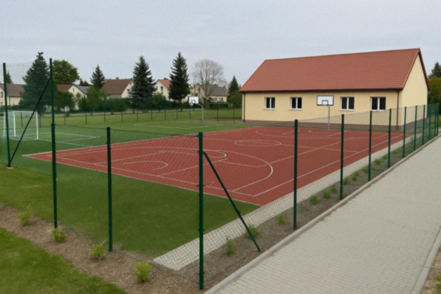 Różnice między grami wirtualnymi a grami na żywo – co warto wiedzieć?